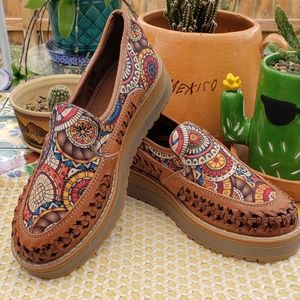Mexico Artesanal Leather Platform Huarache Loafers Handmade Size 6